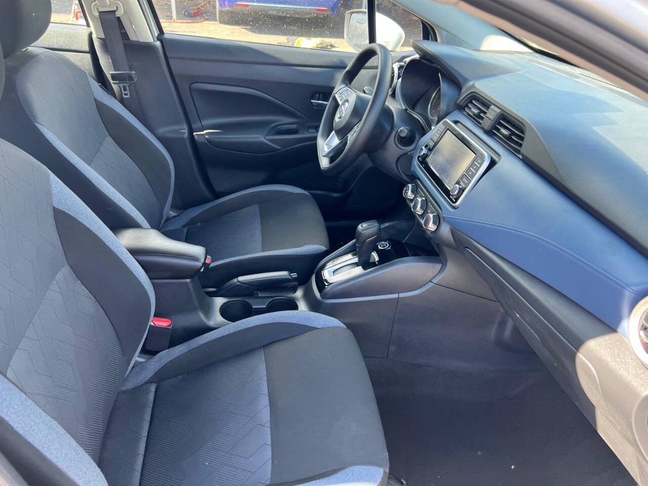 2025 Nissan Versa SV 4dr Sedan