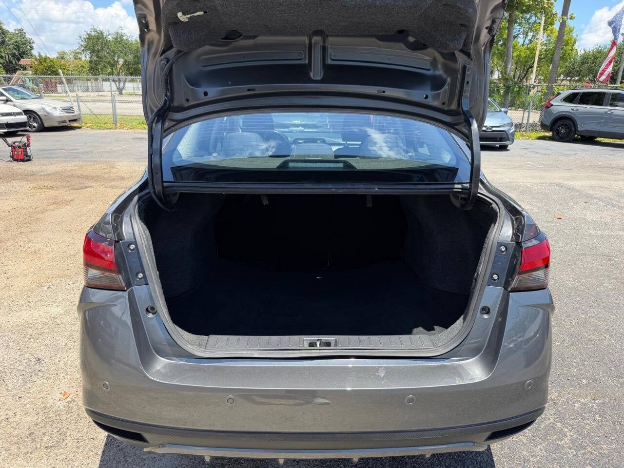 2024 Nissan Versa SR 4dr Sedan