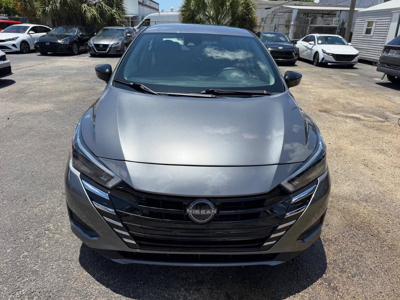 2024 Nissan Versa SR 4dr Sedan