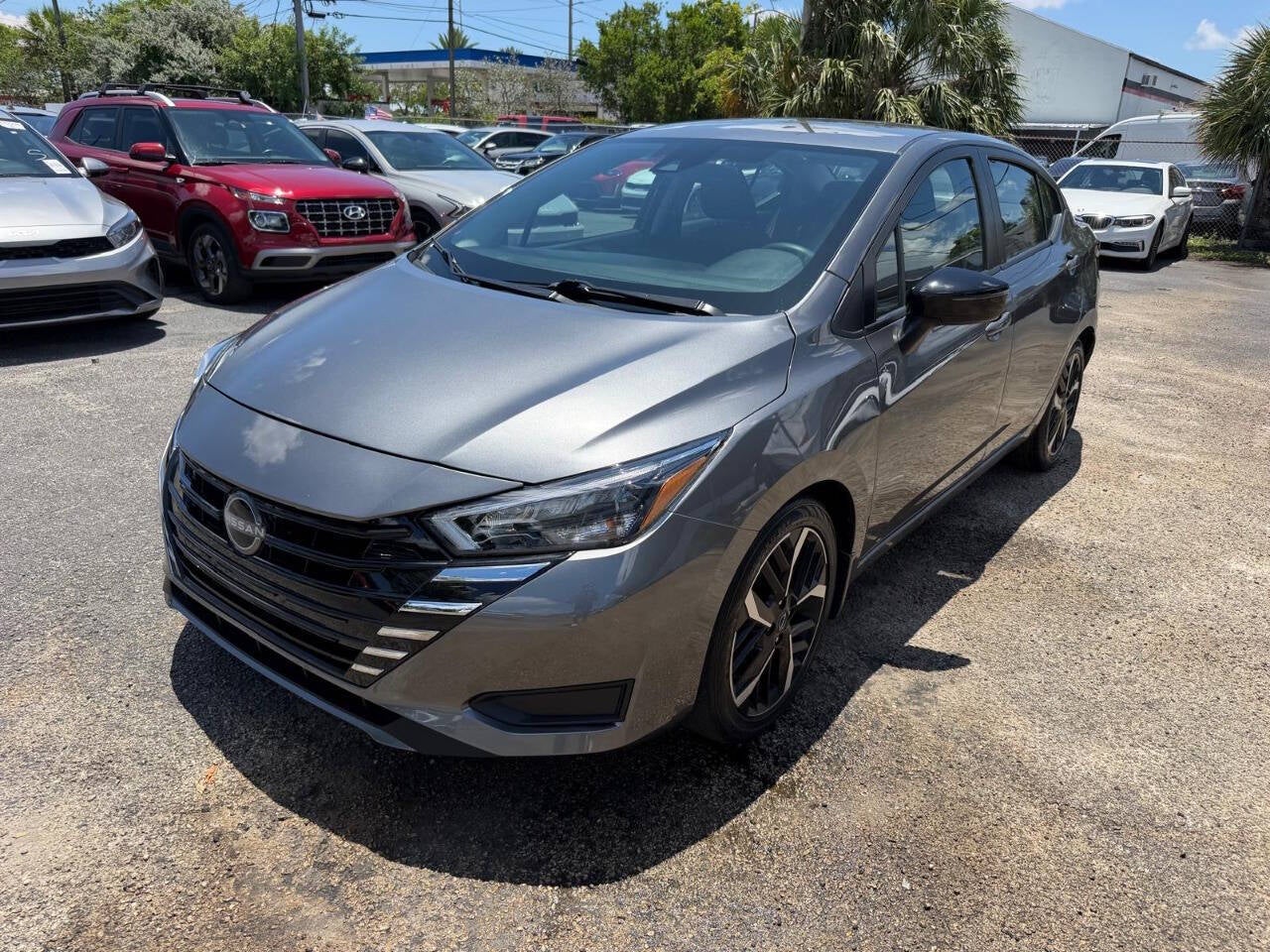 2024 Nissan Versa SR 4dr Sedan