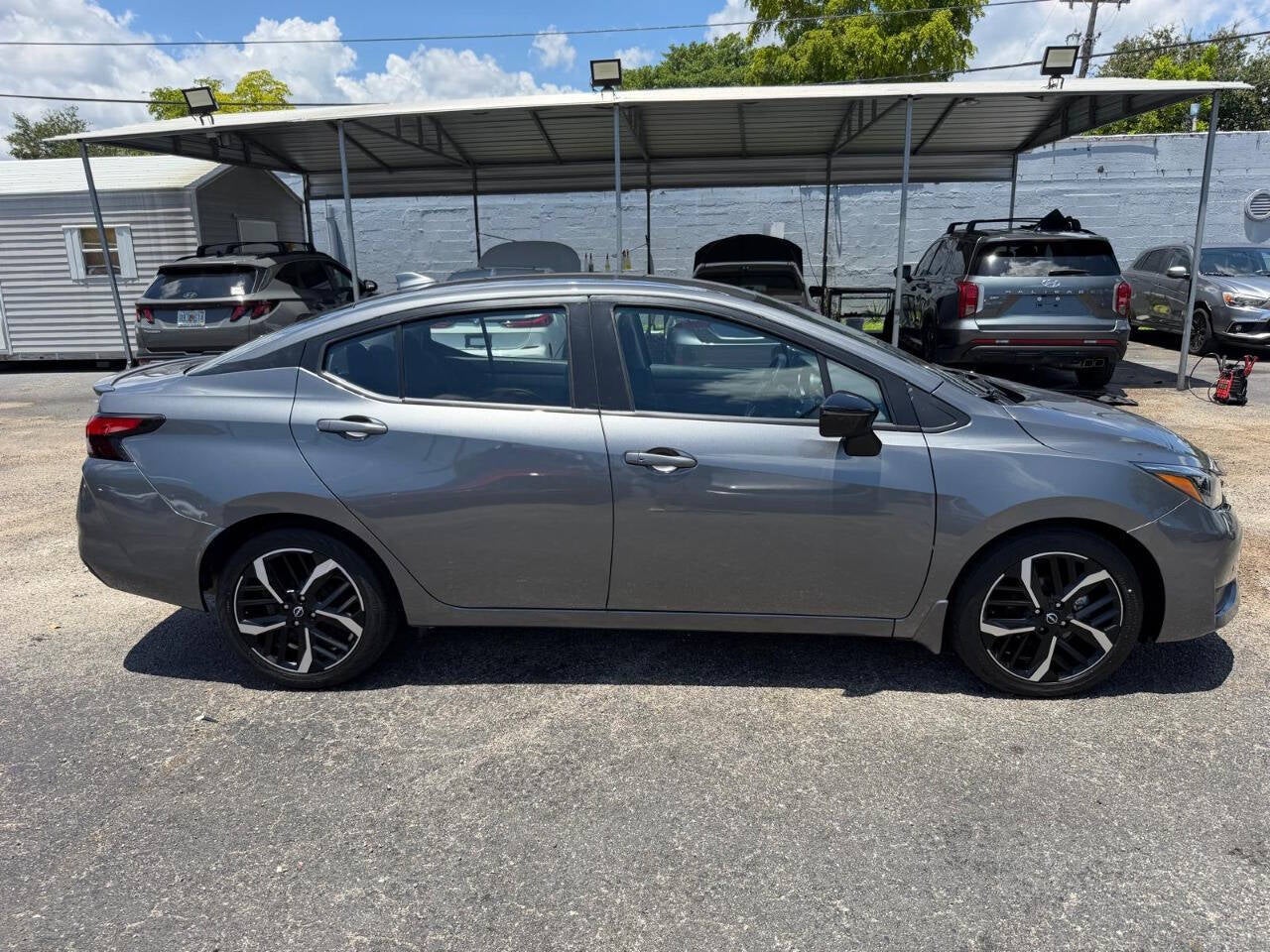 2024 Nissan Versa SR 4dr Sedan
