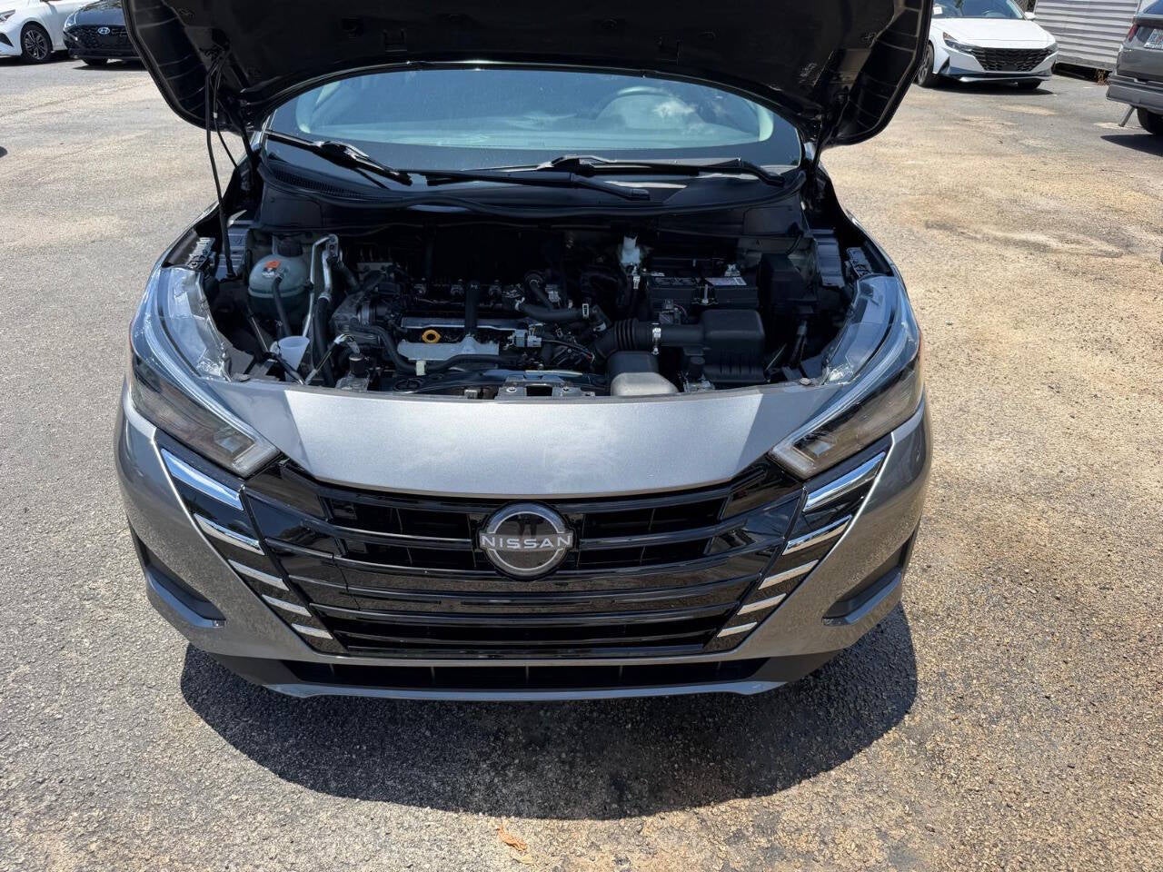 2024 Nissan Versa SR 4dr Sedan