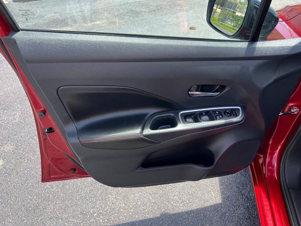 2025 Nissan Versa SR 4dr Sedan