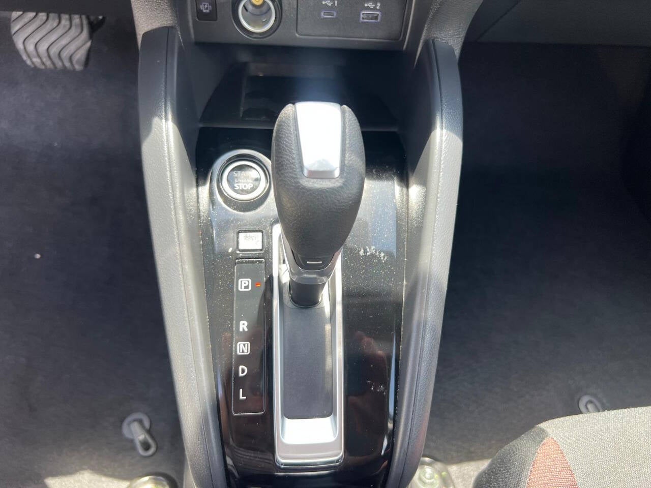 2025 Nissan Versa SR 4dr Sedan