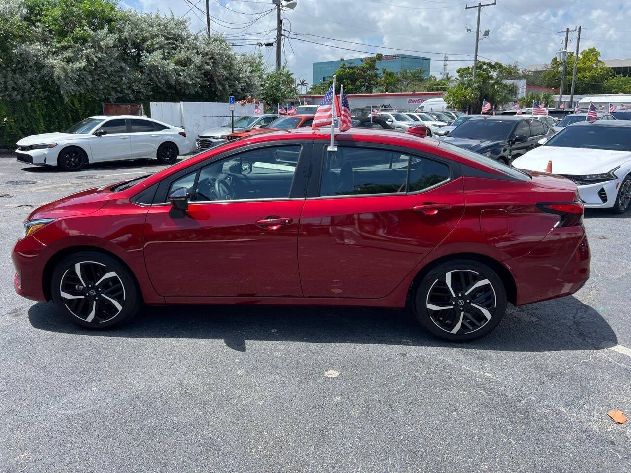 2025 Nissan Versa SR 4dr Sedan