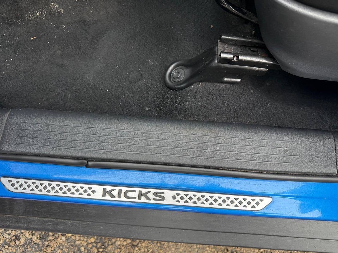 2024 Nissan Kicks S 4dr Crossover