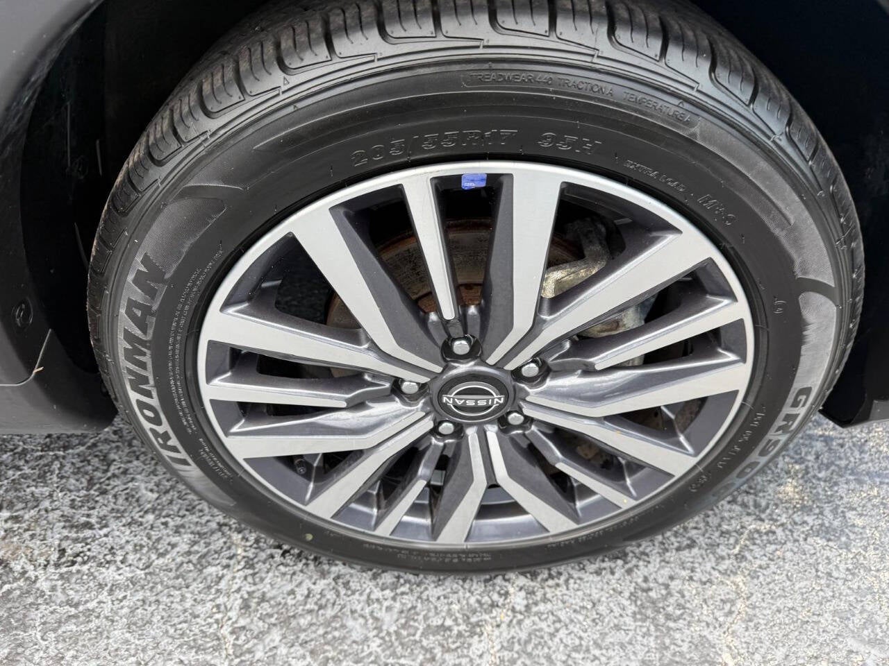 2024 Nissan Kicks SR 4dr Crossover