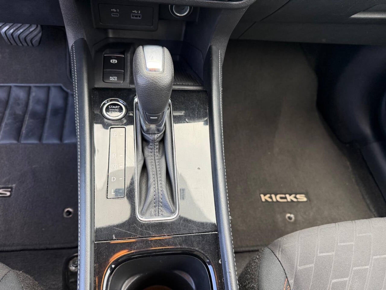 2024 Nissan Kicks SR 4dr Crossover