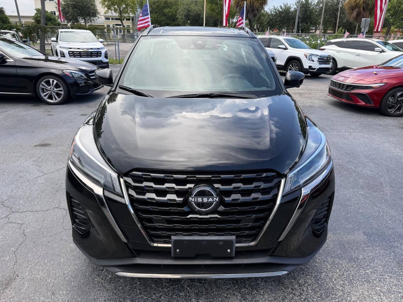 2024 Nissan Kicks SR 4dr Crossover