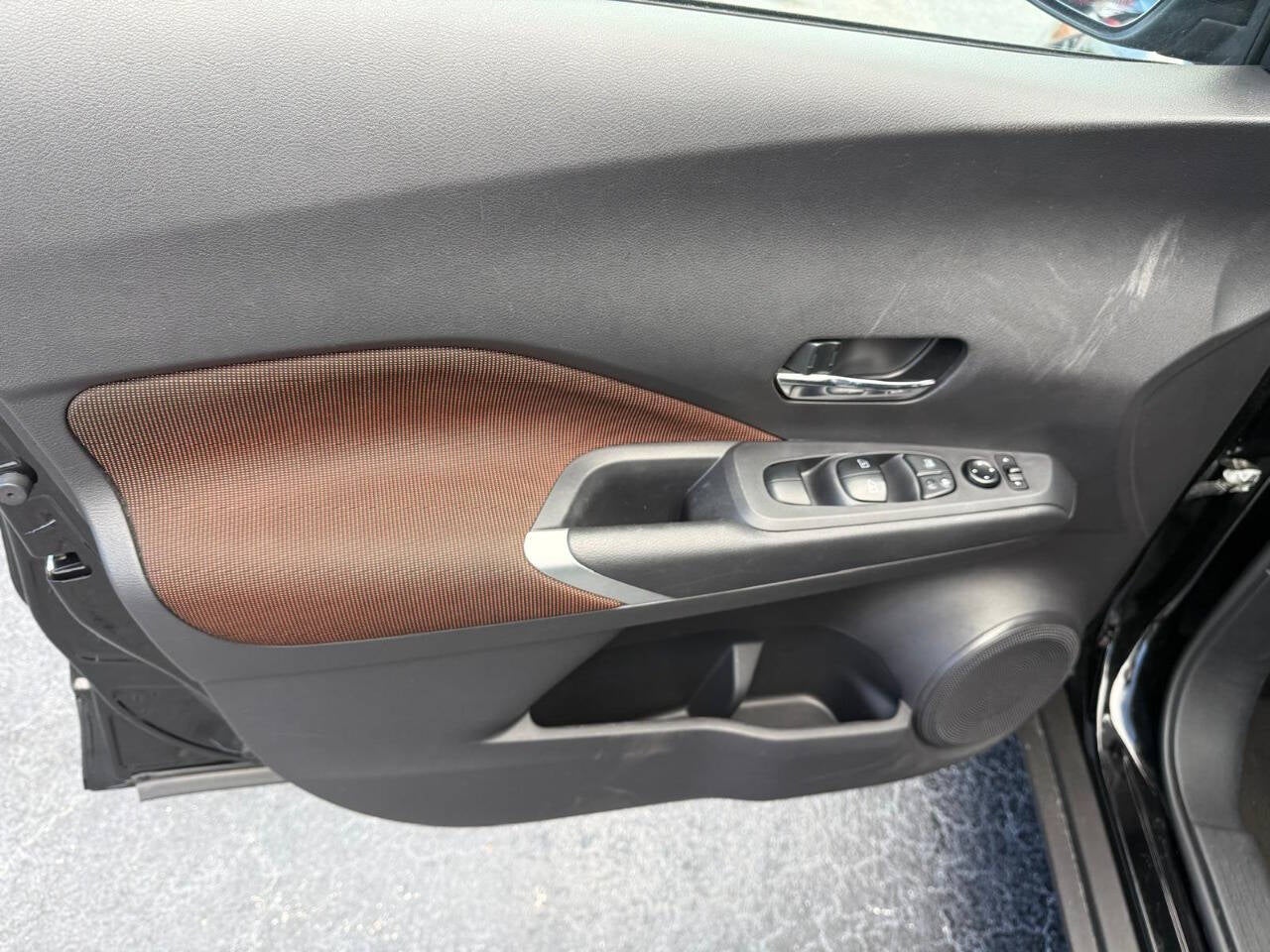 2024 Nissan Kicks SR 4dr Crossover