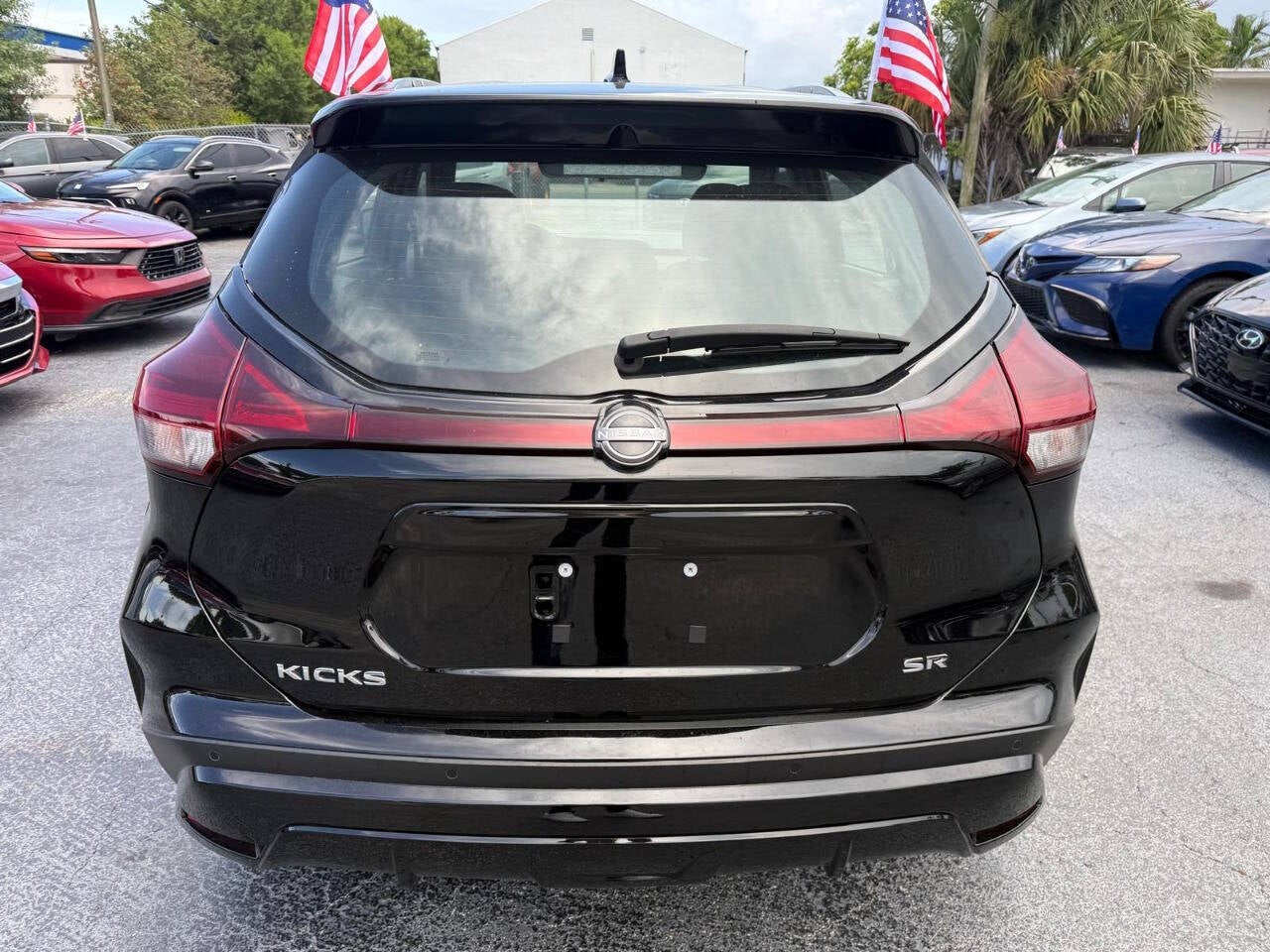 2024 Nissan Kicks SR 4dr Crossover