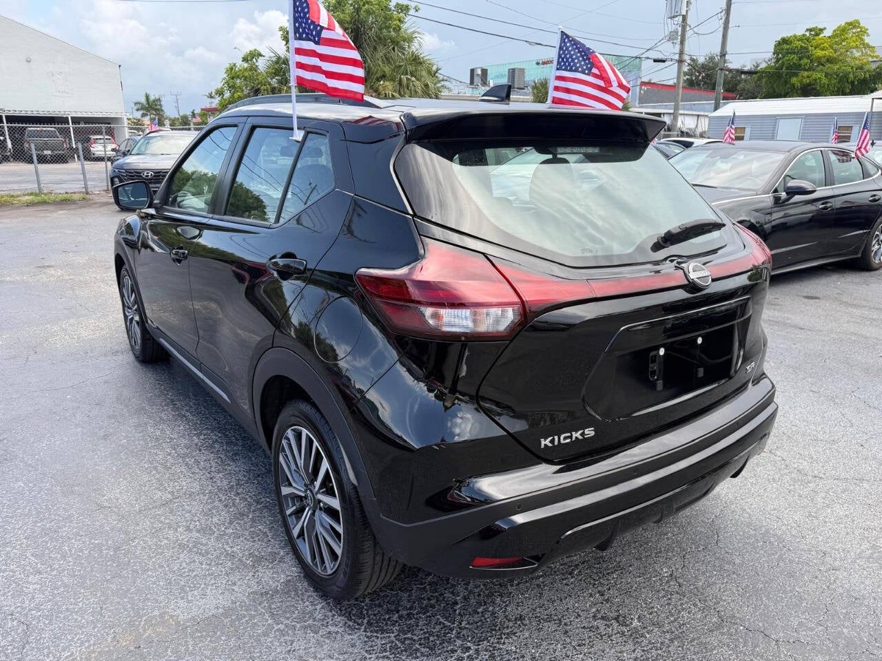2024 Nissan Kicks SR 4dr Crossover
