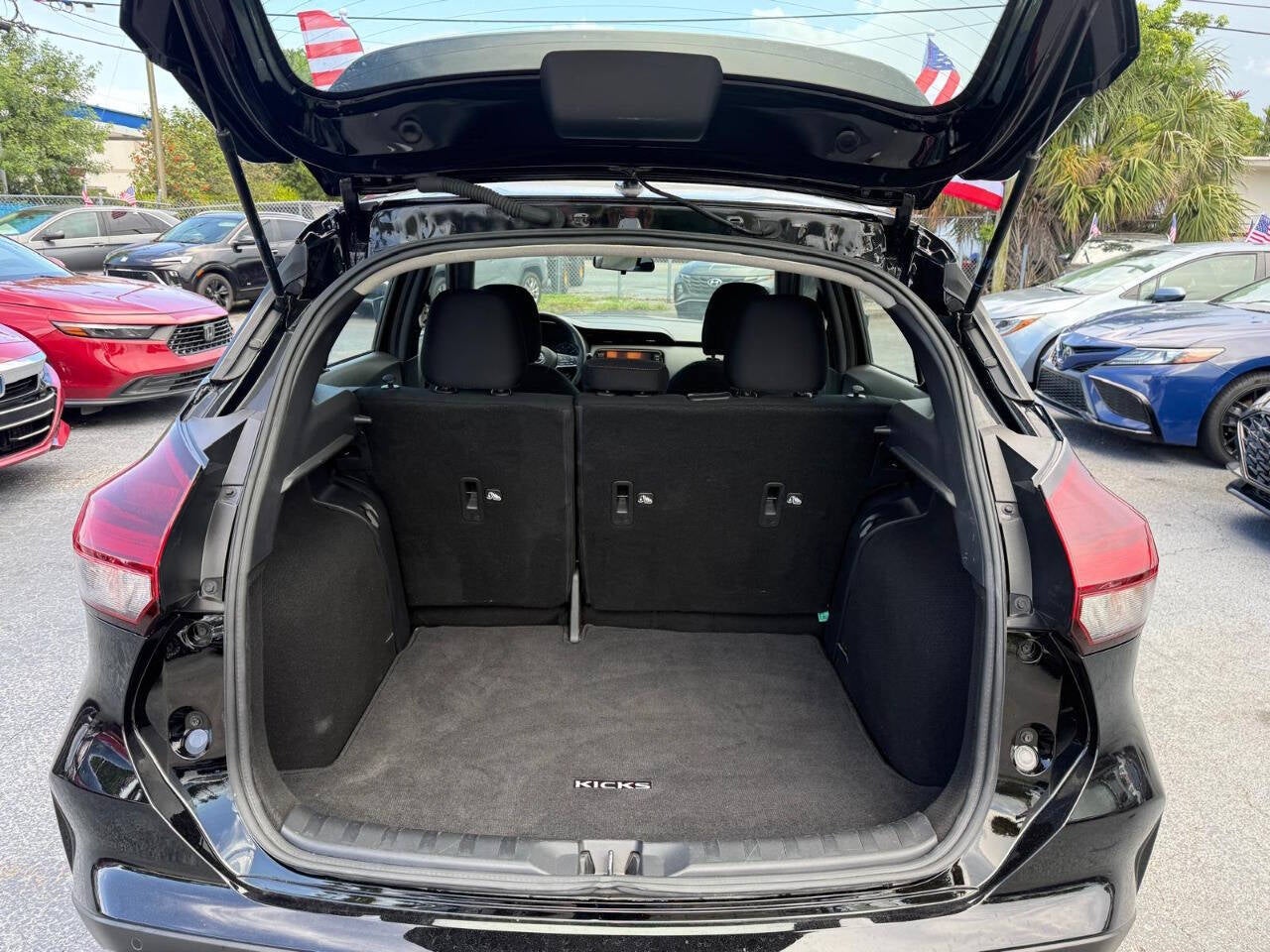 2024 Nissan Kicks SR 4dr Crossover