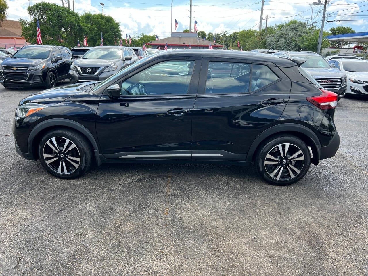 2020 Nissan Kicks SR 4dr Crossover