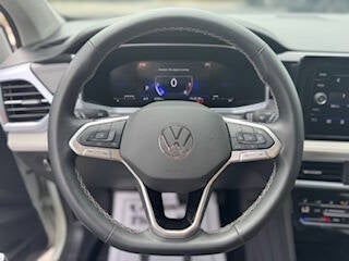 2025 Volkswagen Taos SE 4dr SUV