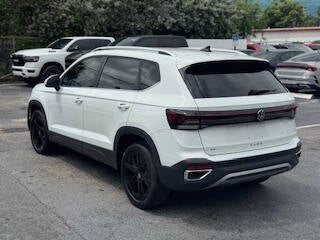 2025 Volkswagen Taos SE 4dr SUV