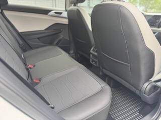 2025 Volkswagen Taos SE 4dr SUV