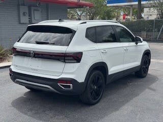 2025 Volkswagen Taos SE 4dr SUV
