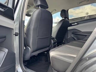 2023 Volkswagen Taos SE 4dr SUV