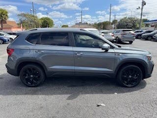 2023 Volkswagen Taos SE 4dr SUV