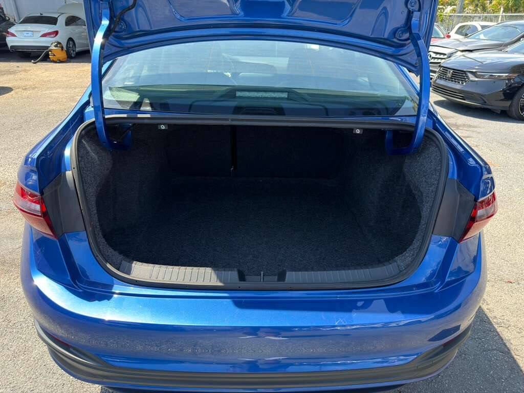 2024 Volkswagen Jetta SE 4dr Sedan