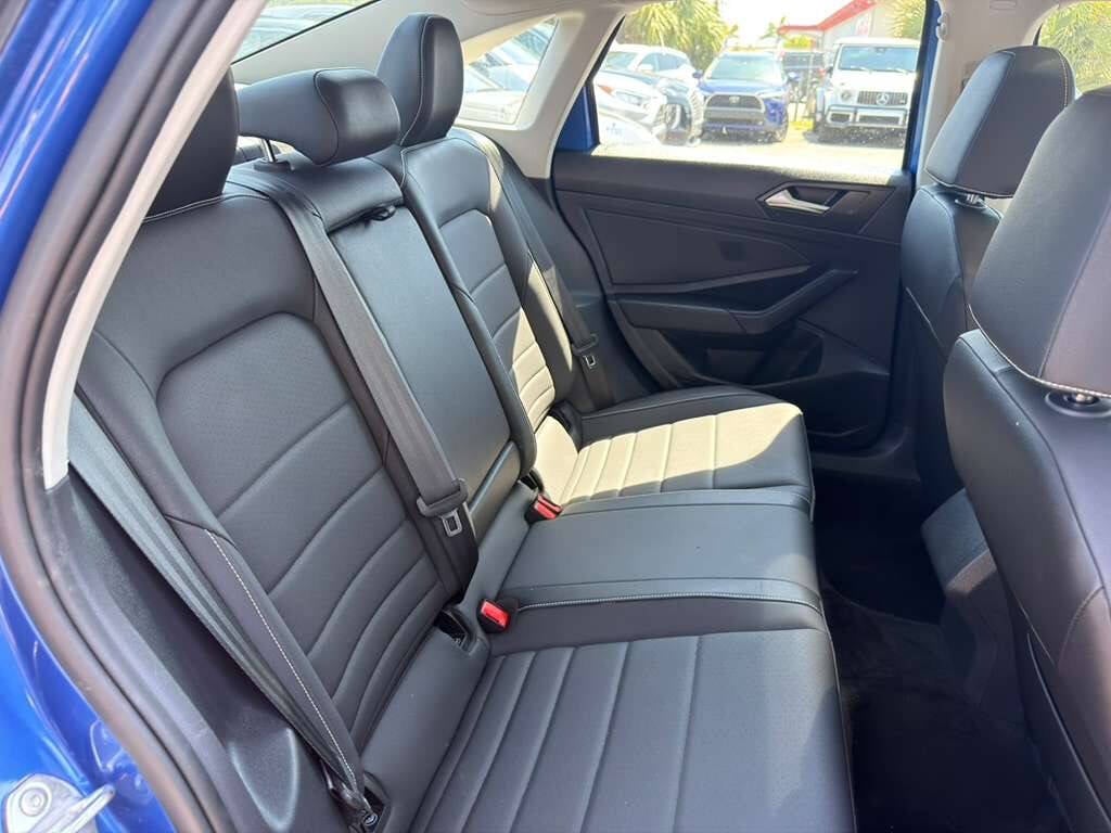 2024 Volkswagen Jetta SE 4dr Sedan