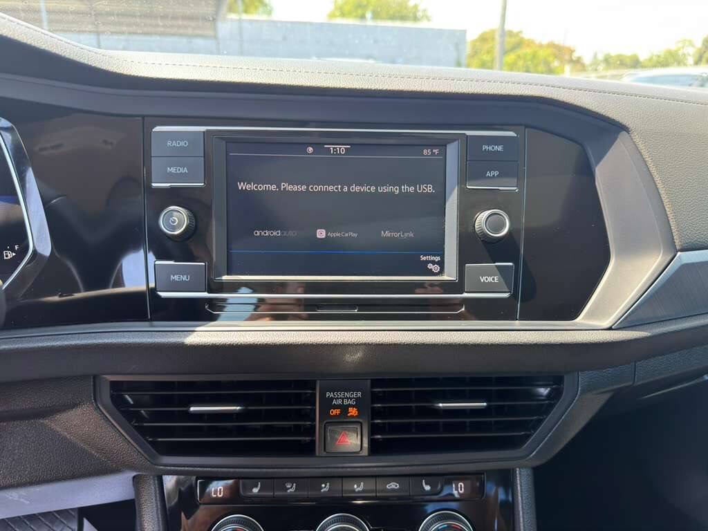 2024 Volkswagen Jetta SE 4dr Sedan