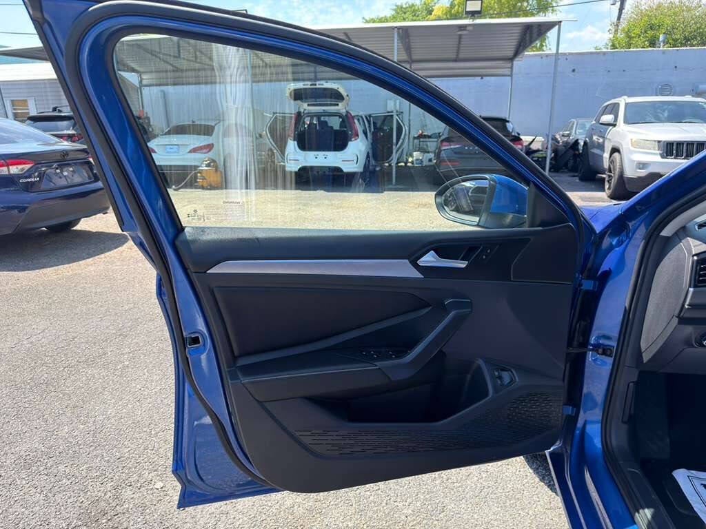 2024 Volkswagen Jetta SE 4dr Sedan