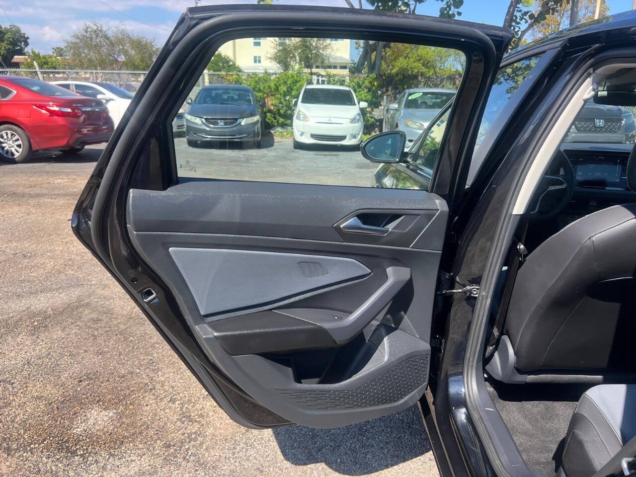 2026 Volkswagen Jetta SE 4dr Sedan