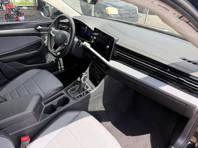 2025 Volkswagen Jetta SE 4dr Sedan