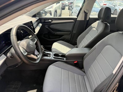 2025 Volkswagen Jetta SE 4dr Sedan
