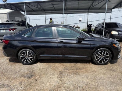 2025 Volkswagen Jetta SE 4dr Sedan