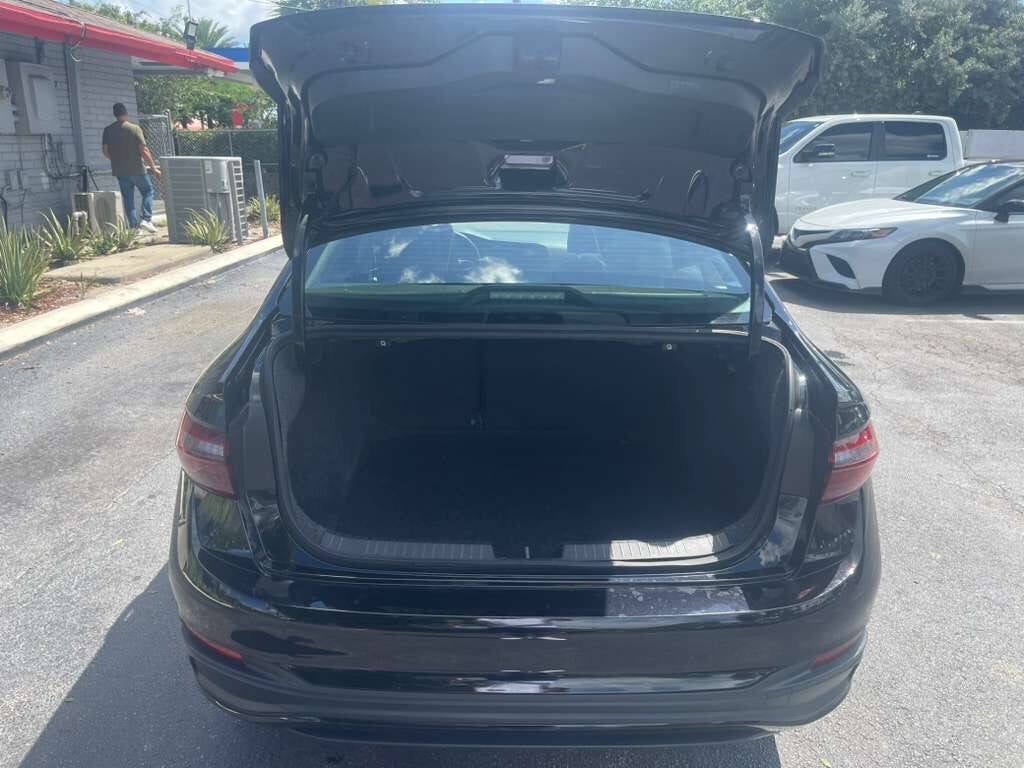 2024 Volkswagen Jetta SE 4dr Sedan