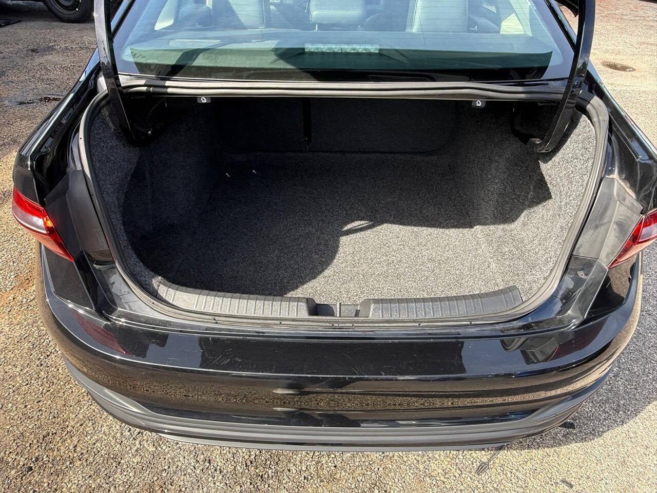 2025 Volkswagen Jetta SE 4dr Sedan