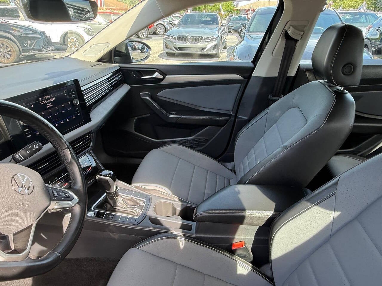 2025 Volkswagen Jetta SE 4dr Sedan