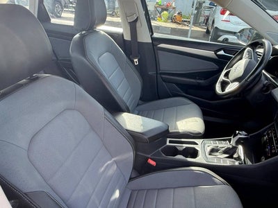 2025 Volkswagen Jetta SE 4dr Sedan