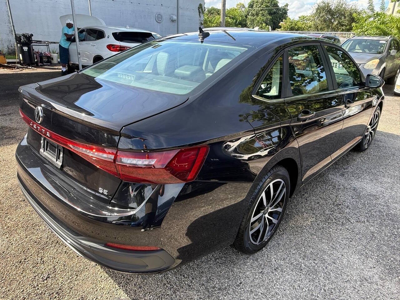 2025 Volkswagen Jetta SE 4dr Sedan