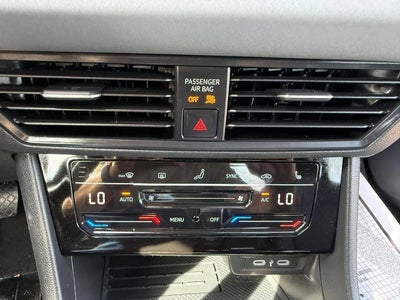 2025 Volkswagen Jetta SE 4dr Sedan