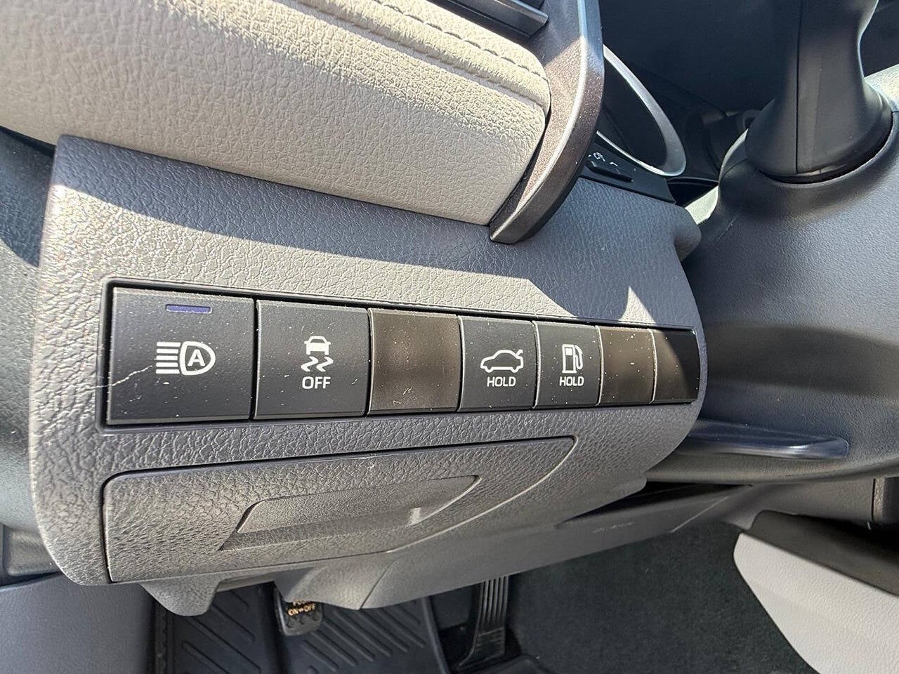 2023 Toyota Camry LE 4dr Sedan