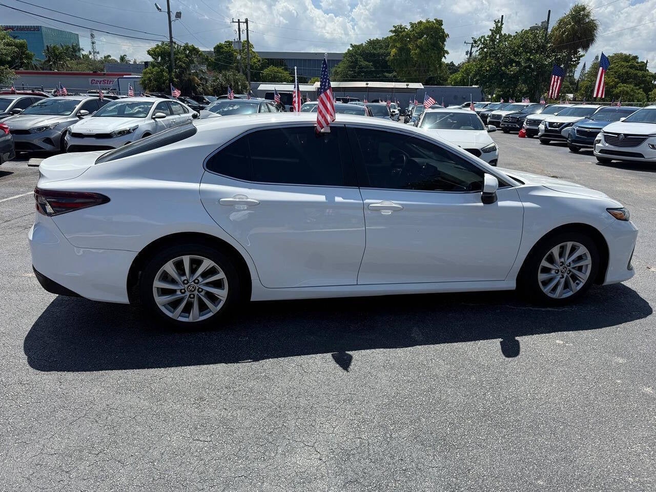 2023 Toyota Camry LE 4dr Sedan