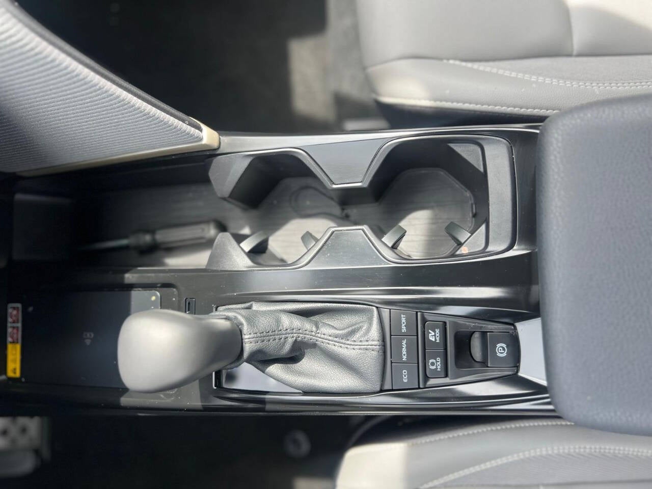 2025 Toyota Camry SE 4dr Sedan