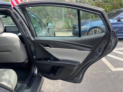 2025 Toyota Camry SE 4dr Sedan