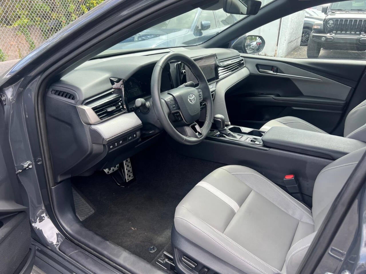 2025 Toyota Camry SE 4dr Sedan