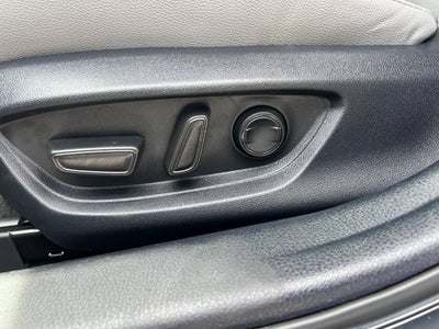 2025 Toyota Camry SE 4dr Sedan