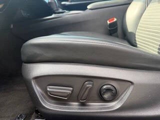 2022 Toyota Camry SE 4dr Sedan