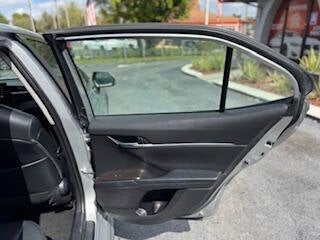 2023 Toyota Camry SE 4dr Sedan