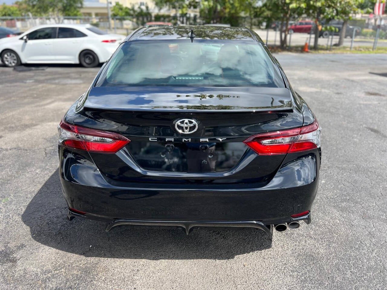 2023 Toyota Camry SE Nightshade 4dr Sedan