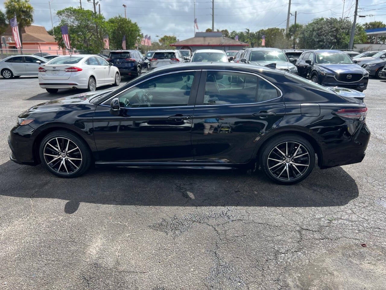 2023 Toyota Camry SE Nightshade 4dr Sedan