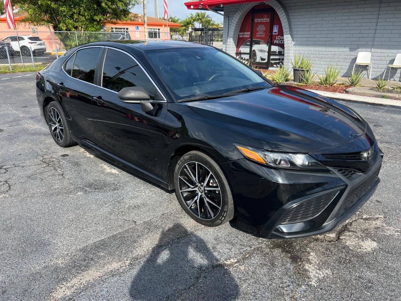 2021 Toyota Camry SE Nightshade 4dr Sedan