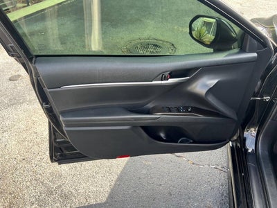 2021 Toyota Camry SE Nightshade 4dr Sedan